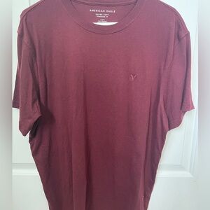 American Eagle Maroon Men’s L Tee